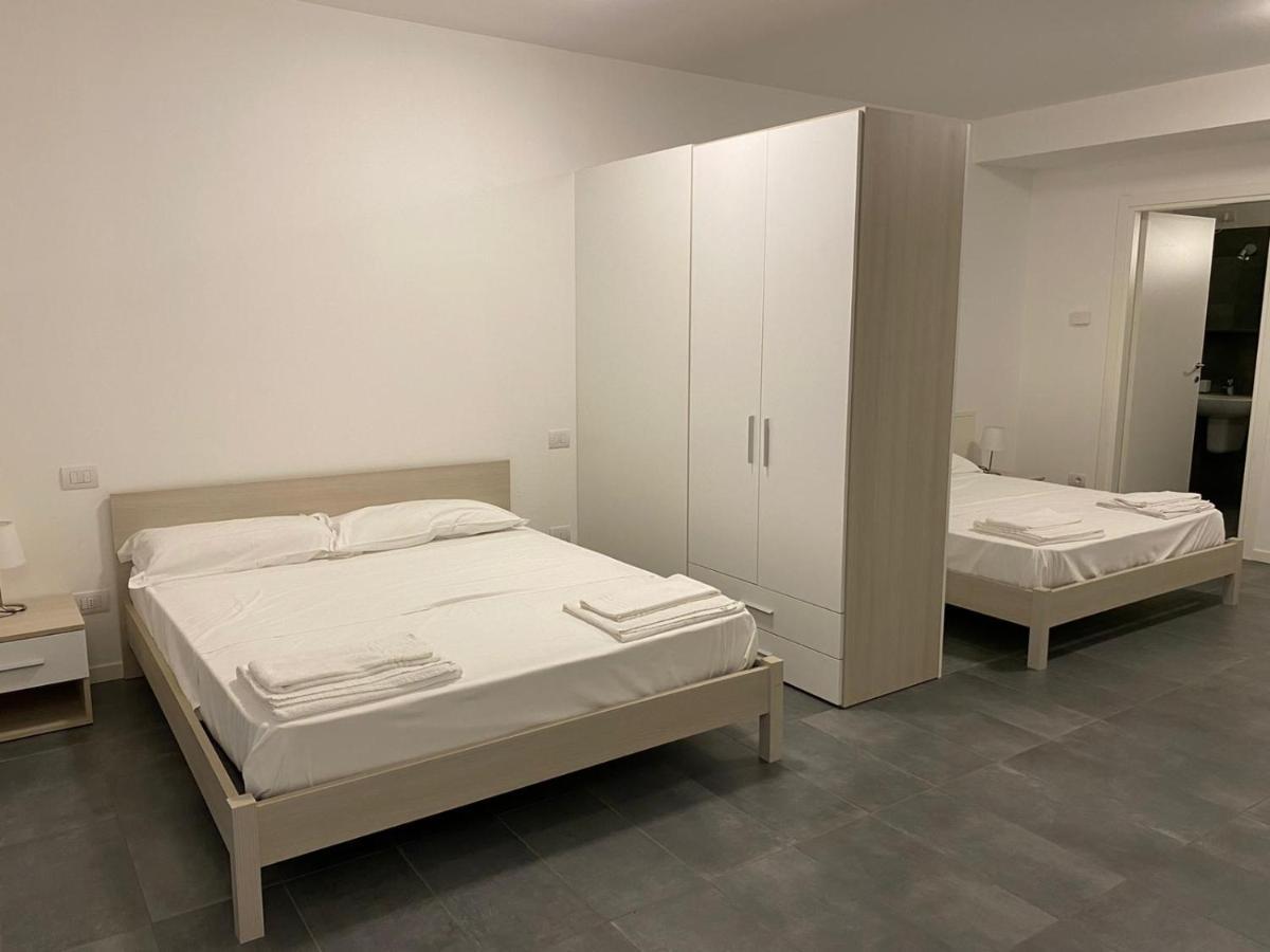 Modern Apartments Lake View With Pool Musso ภายนอก รูปภาพ